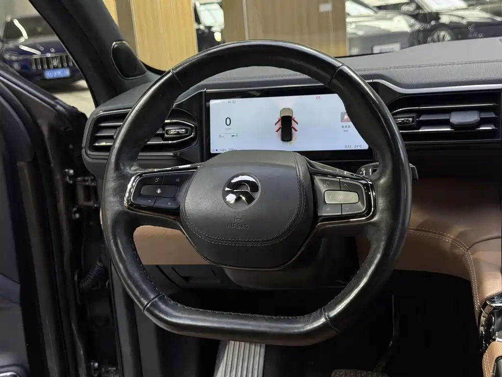 NIO ES8 — миниатюра 13