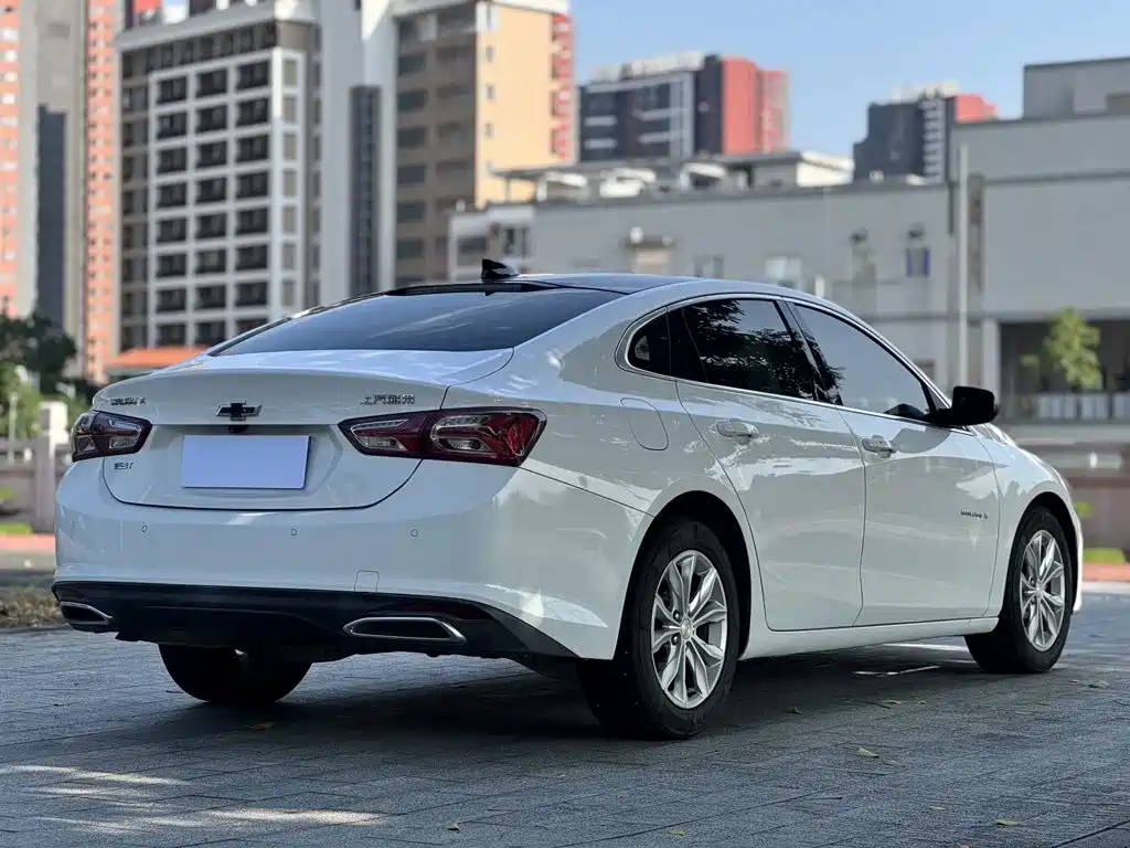 Chevrolet Malibu XL — миниатюра 9