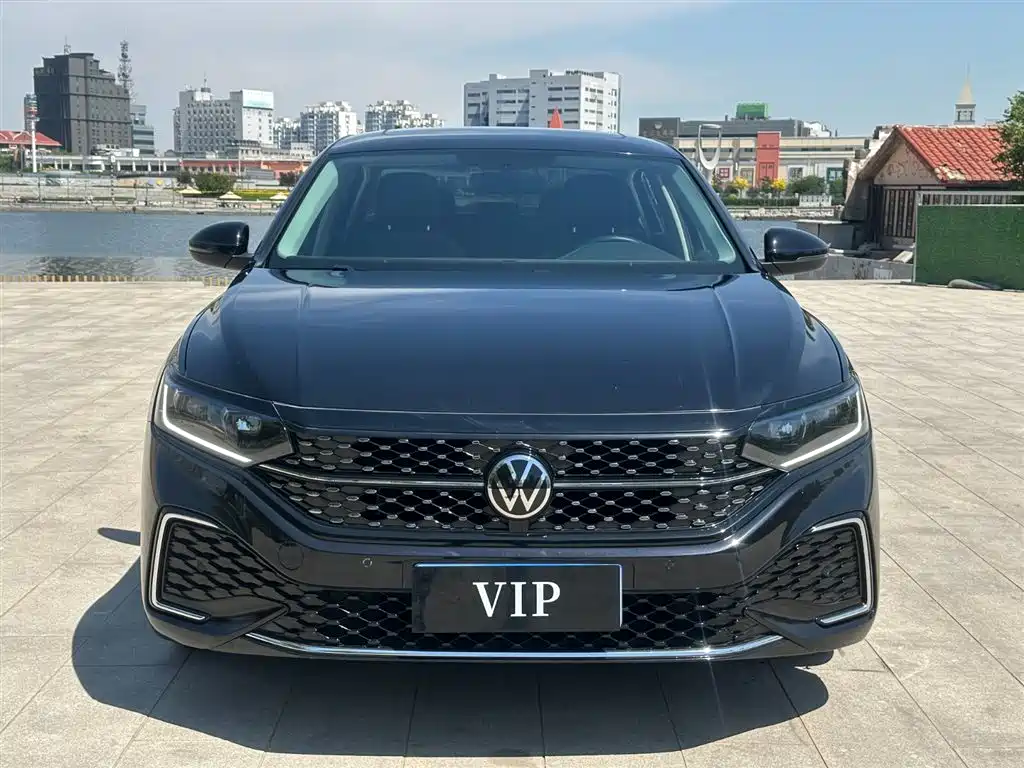 Volkswagen Passat 2024 330TSI Elite