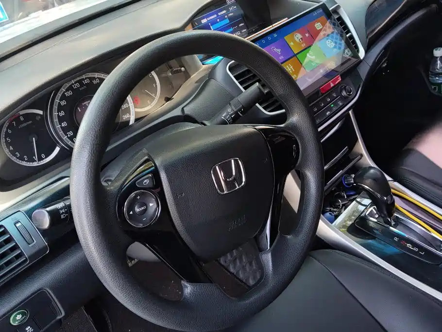 Honda Accord — миниатюра 15