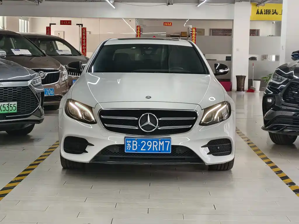Mercedes-Benz E-Class — миниатюра 3