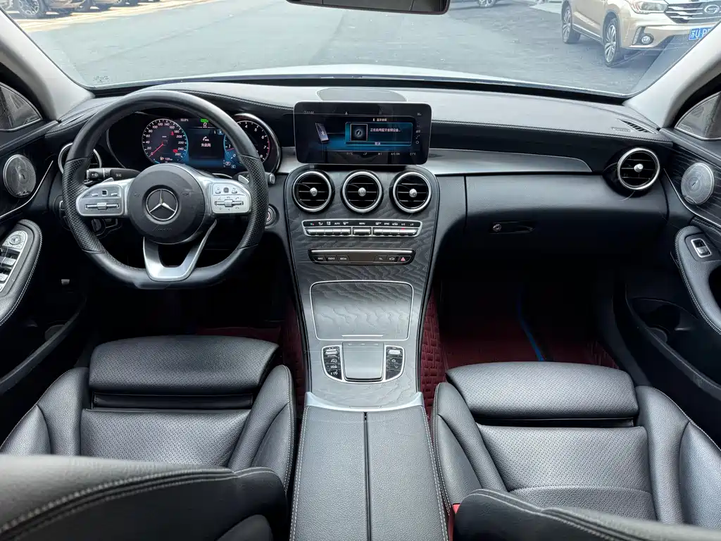 Mercedes-Benz C-Class — миниатюра 11