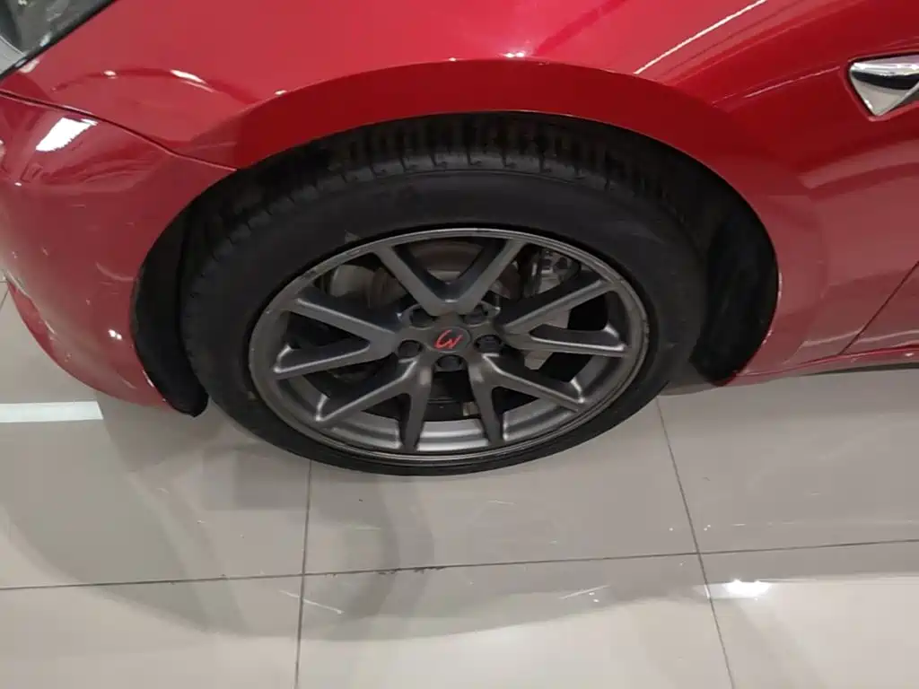 Tesla Model 3 — миниатюра 23