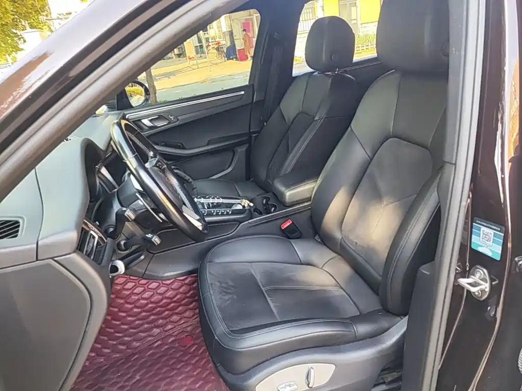 Porsche Macan — миниатюра 15