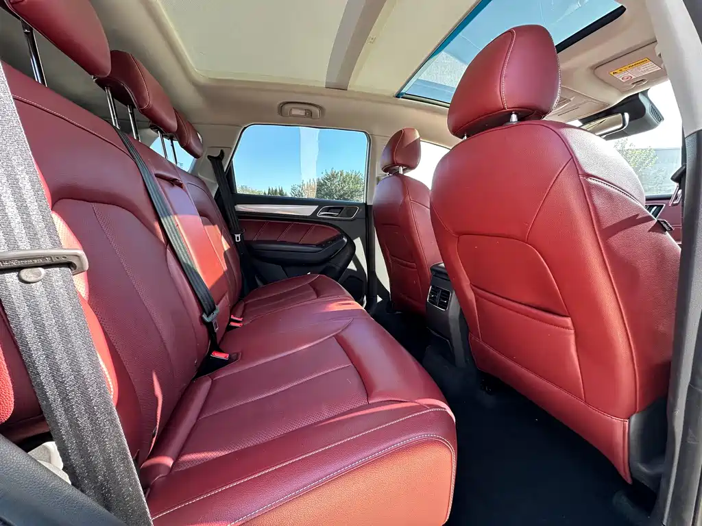 Roewe RX5 — миниатюра 8