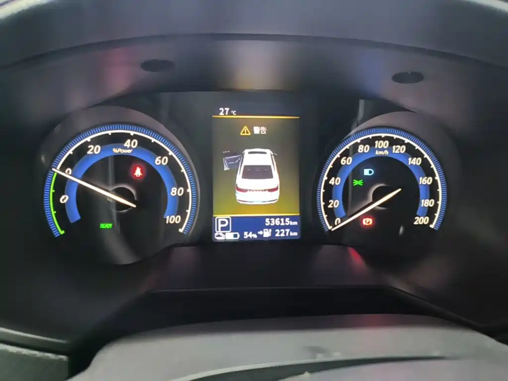 Venucia D60 EV — миниатюра 12