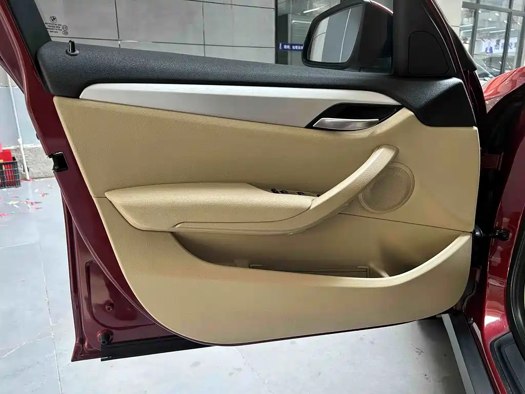 BMW X1 — миниатюра 10