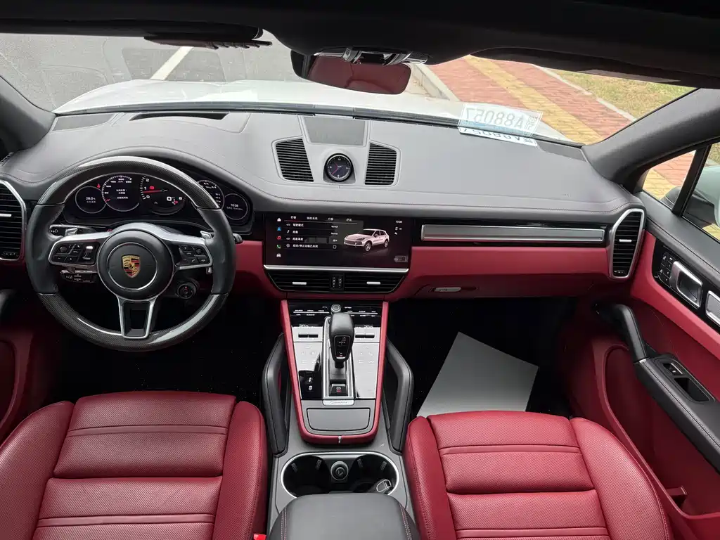 Porsche Cayenne — миниатюра 10