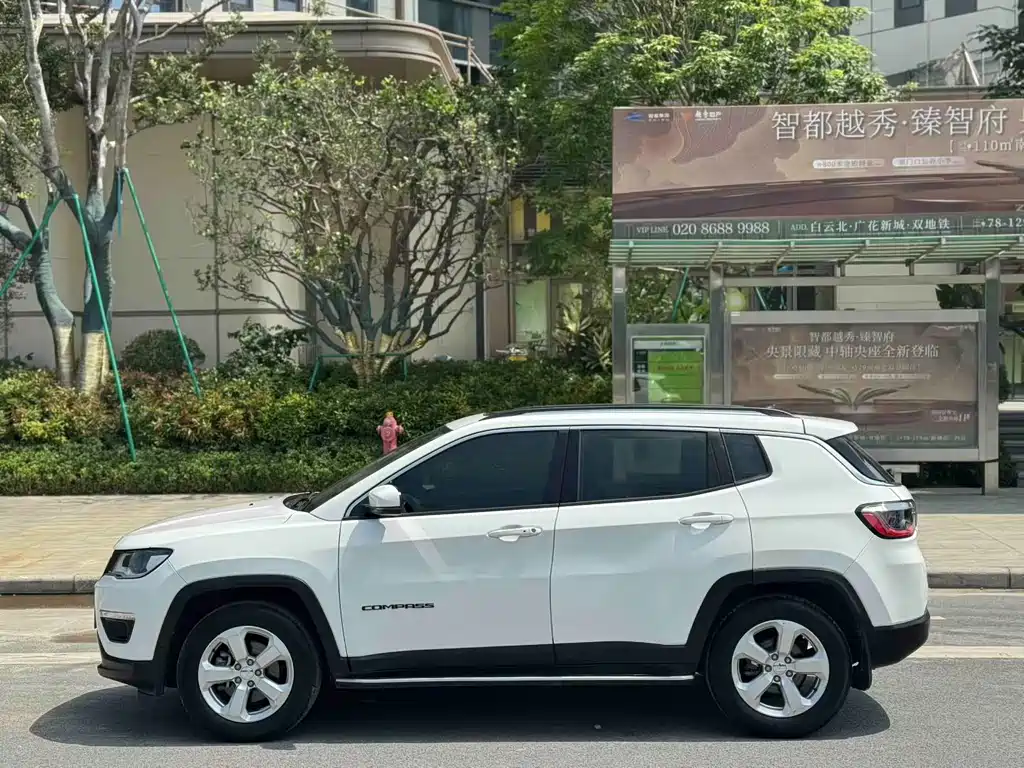 Jeep Compass — миниатюра 2