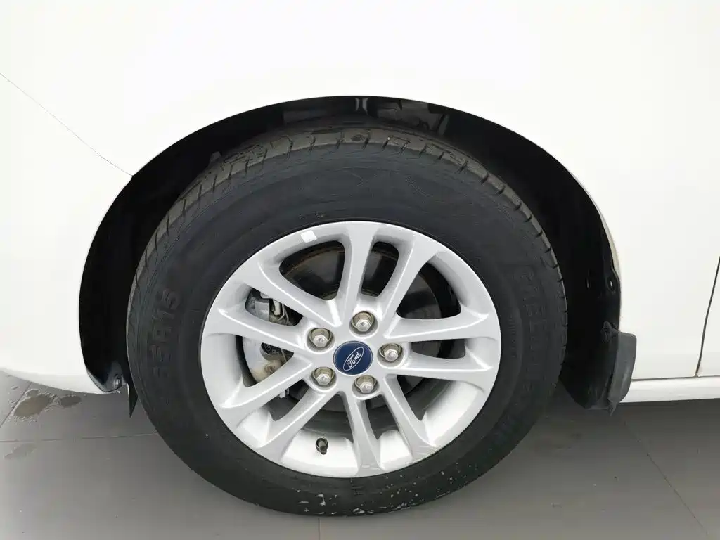 Ford Escort — миниатюра 17