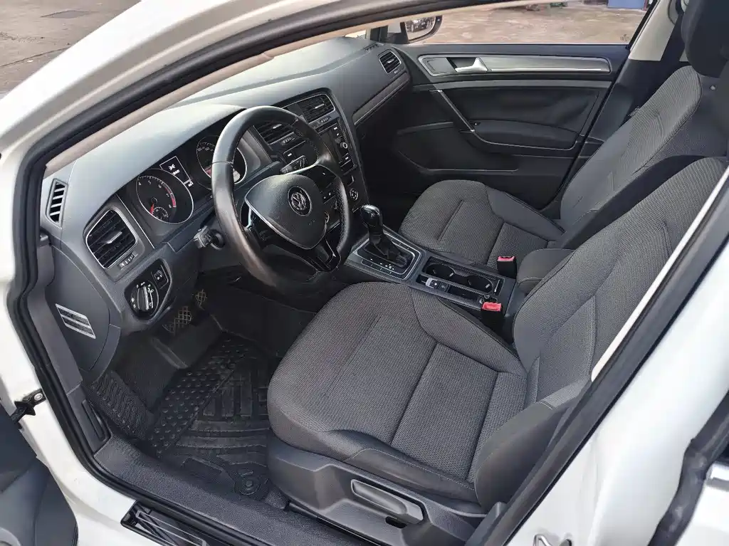 Volkswagen Golf — миниатюра 9