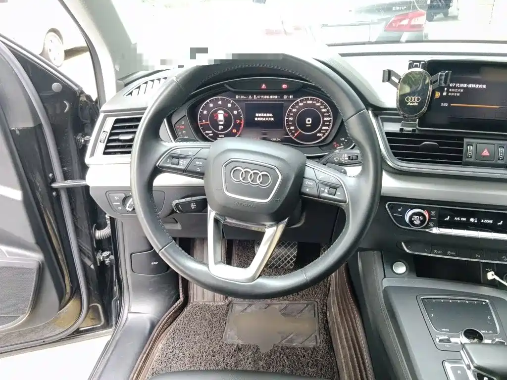 Audi Q5L — миниатюра 11