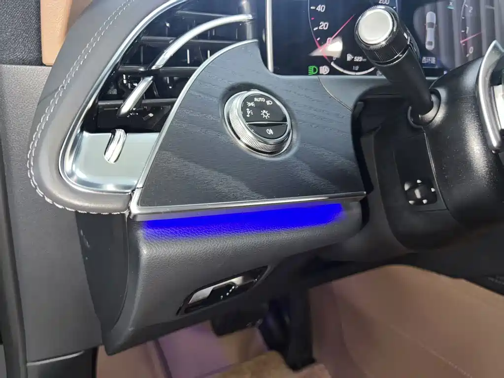 Mercedes-Benz E-Class (Import) — миниатюра 17