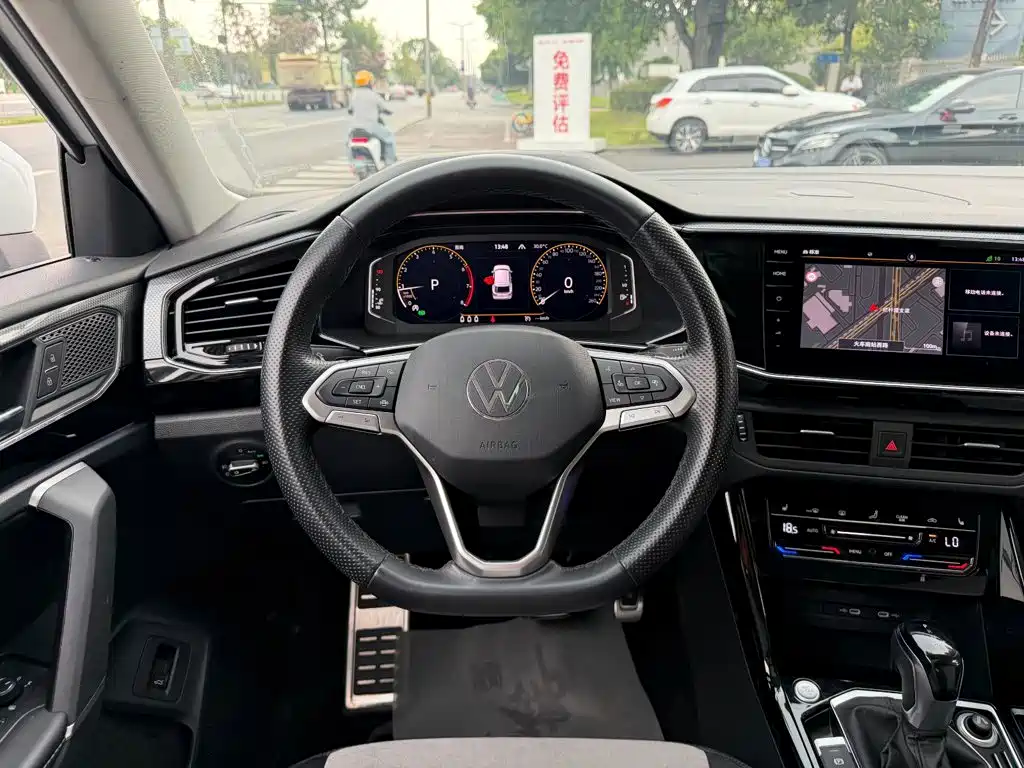 Volkswagen X — миниатюра 14