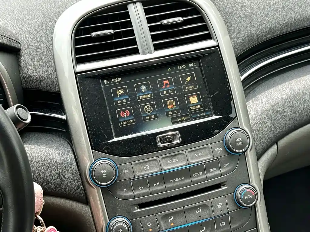 Chevrolet Malibu — миниатюра 9