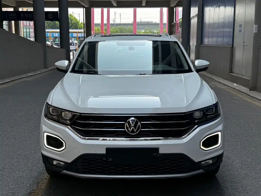 Volkswagen T-Roc — миниатюра 2