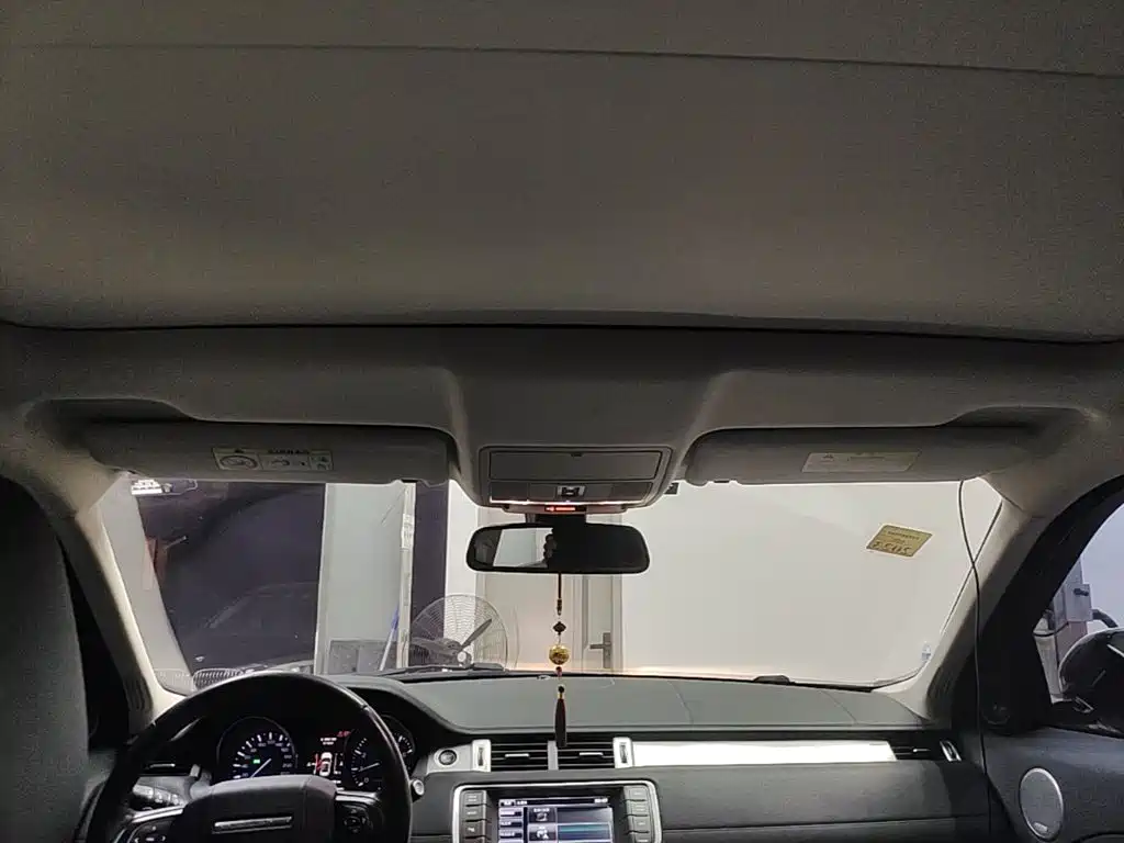 Land Rover Evoque — миниатюра 18