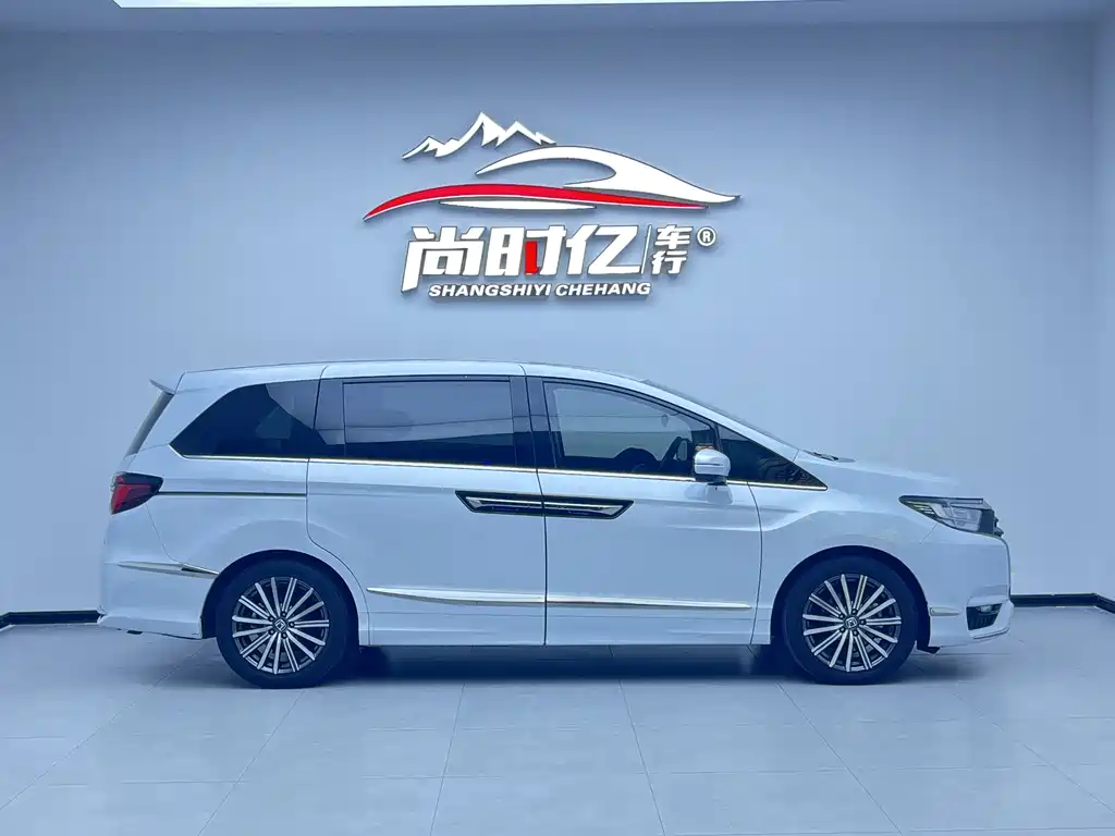 Honda Elysion 2024 2.0L e:HEV Luxury