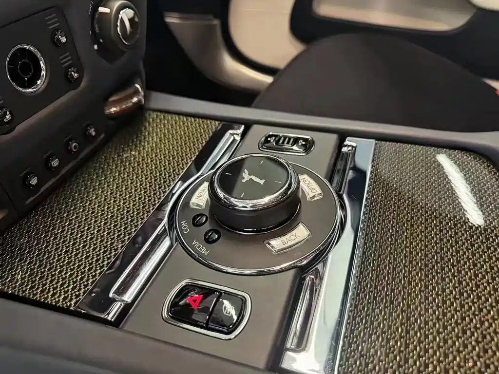 Rolls-Royce Wraith — миниатюра 5