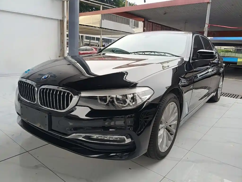 BMW 5 Series — миниатюра 2
