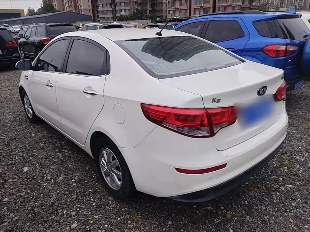Kia K2 — миниатюра 5