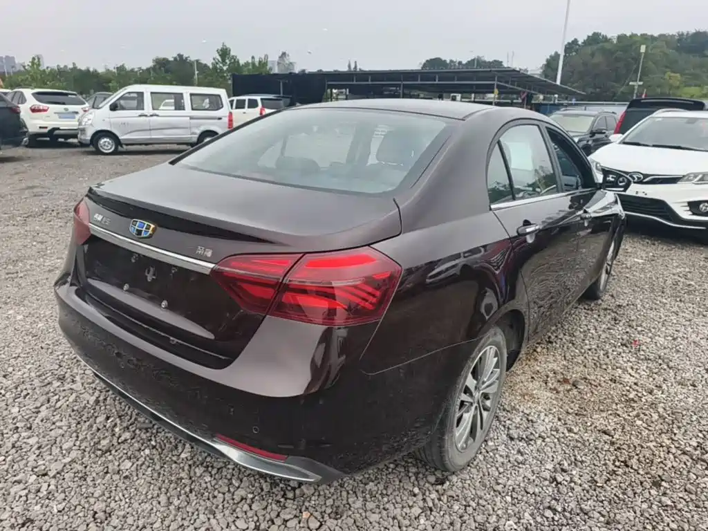 Geely Emgrand — миниатюра 7