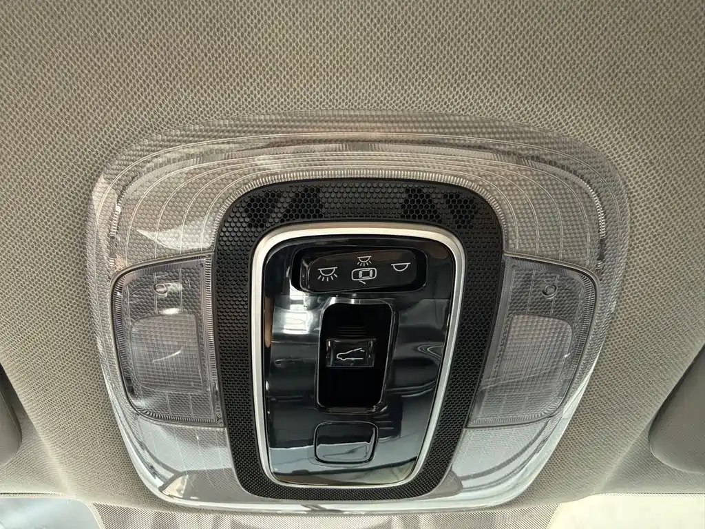 Hyundai Elantra — миниатюра 18
