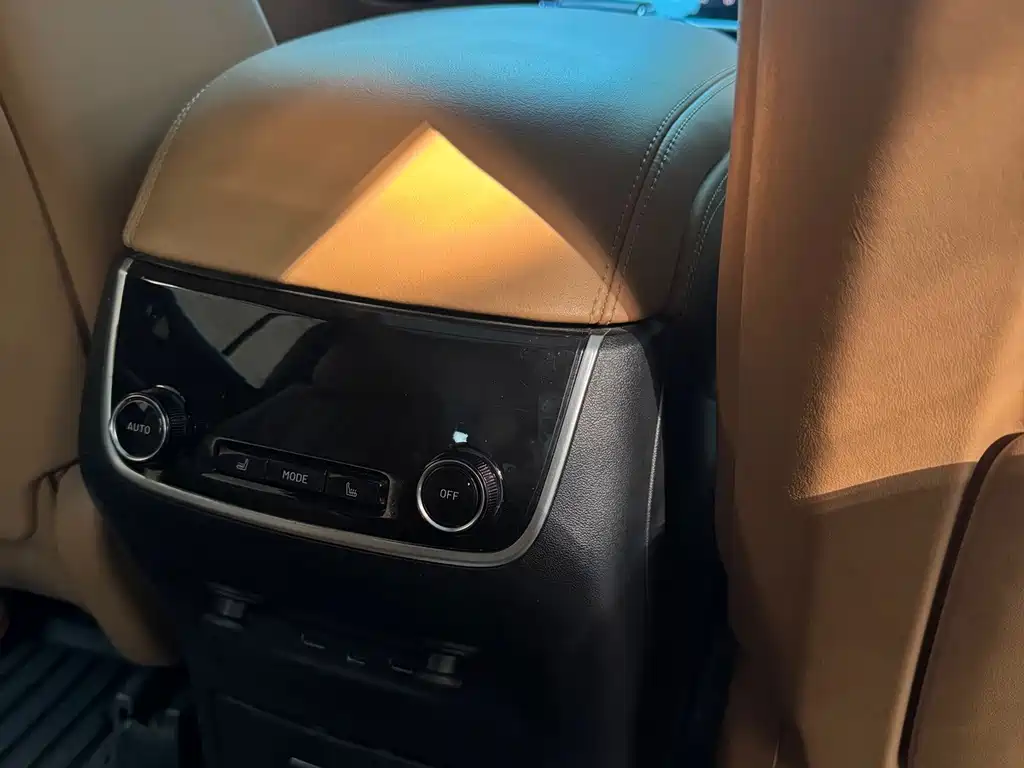 Li Auto Li ONE — миниатюра 16