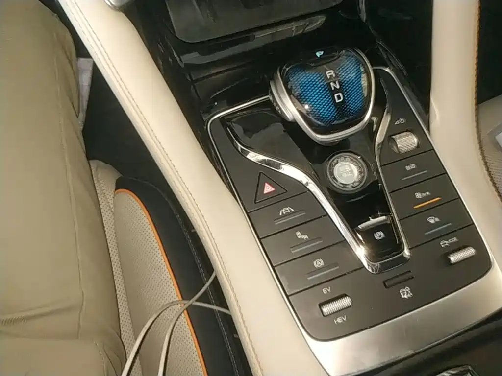 BYD PLUS New Energy — миниатюра 14