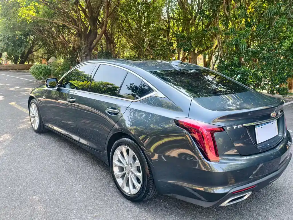 Cadillac CT5 — миниатюра 6