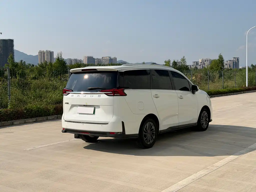 MAXUS Euniq 5 — миниатюра 10