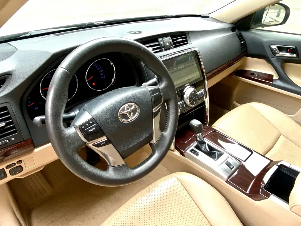 Toyota Reiz 2010 2.5S