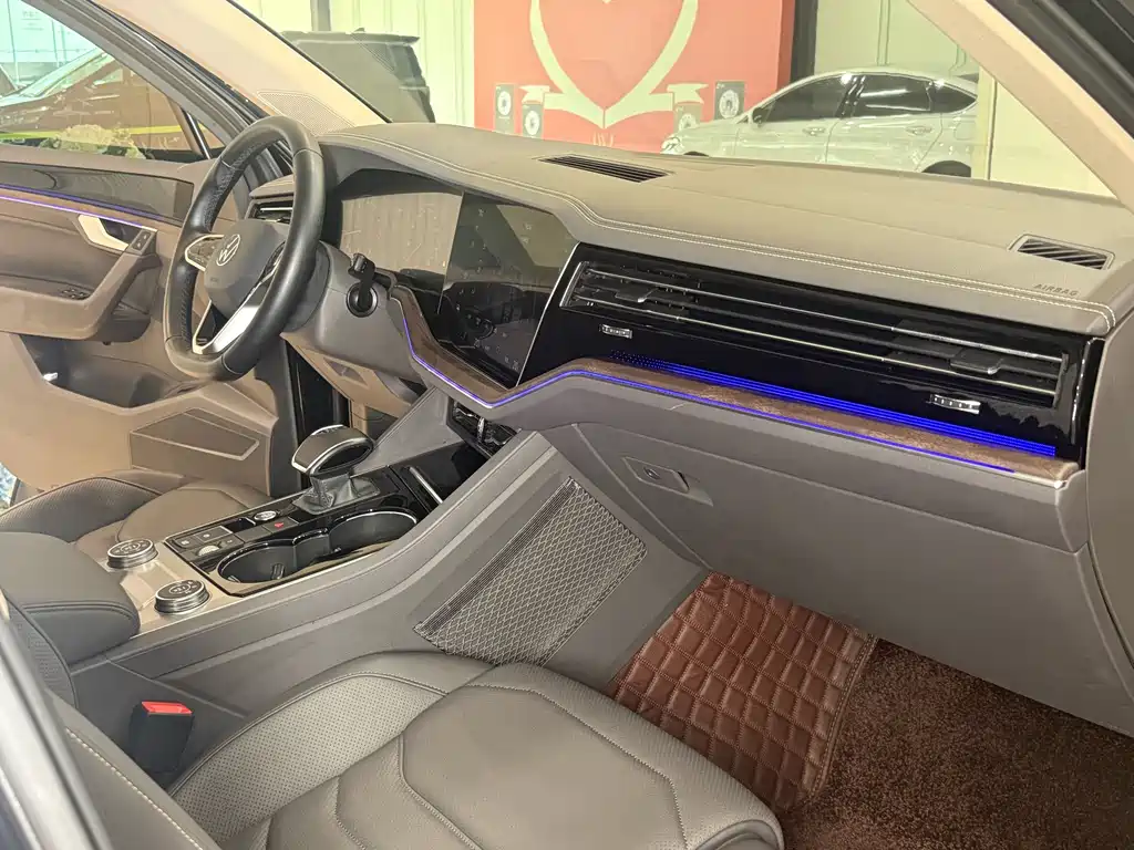 Volkswagen Touareg — миниатюра 20