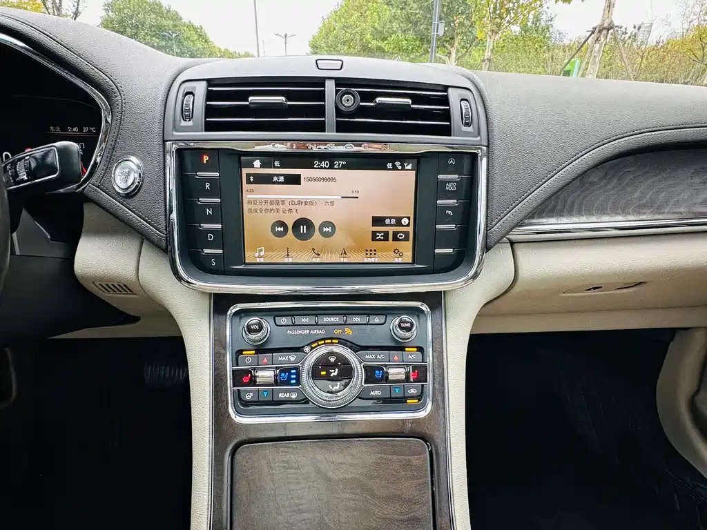Lincoln Continental — миниатюра 12