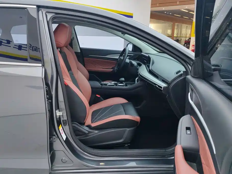 Changan Eado — миниатюра 8