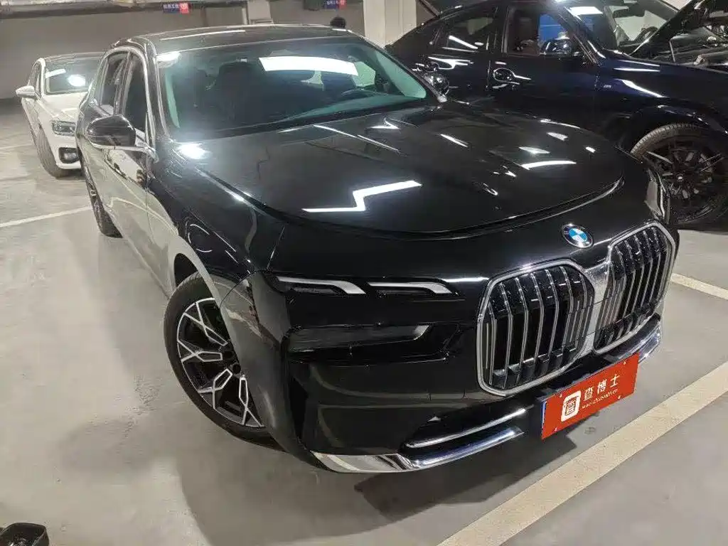 BMW 7 Series — миниатюра 3