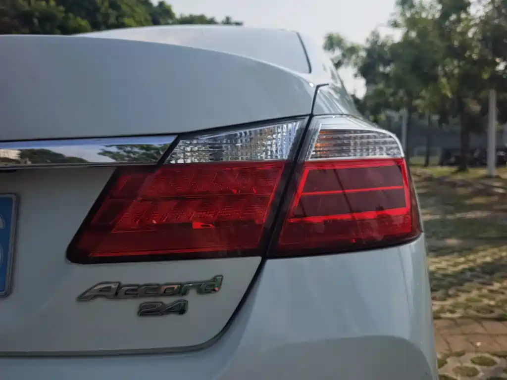 Honda Accord — миниатюра 7