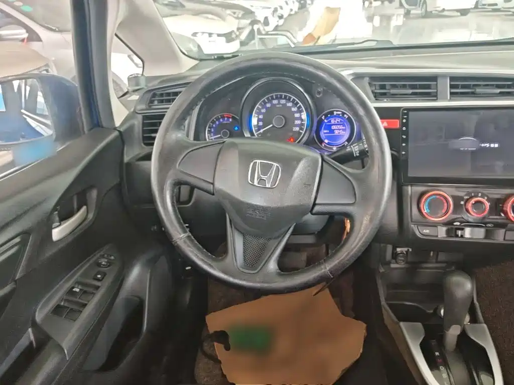 Honda Fit — миниатюра 11