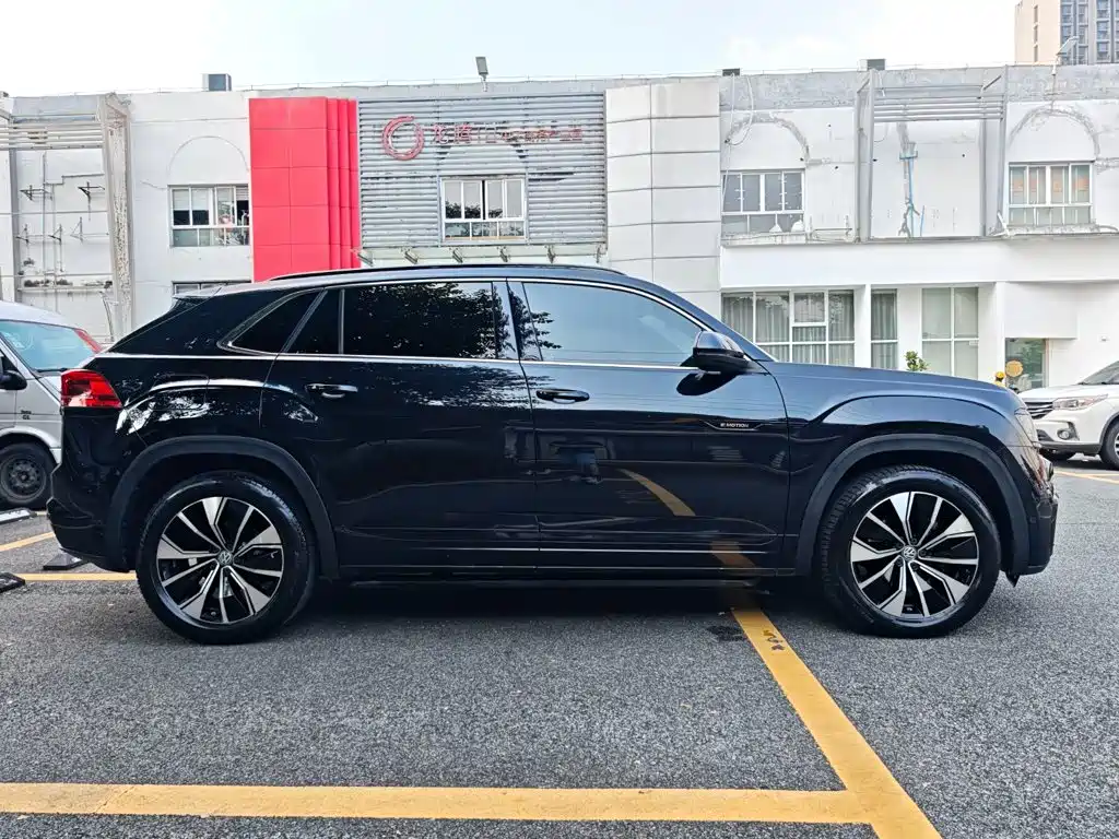 Volkswagen Teramont — миниатюра 4