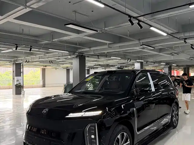 NIO ES9