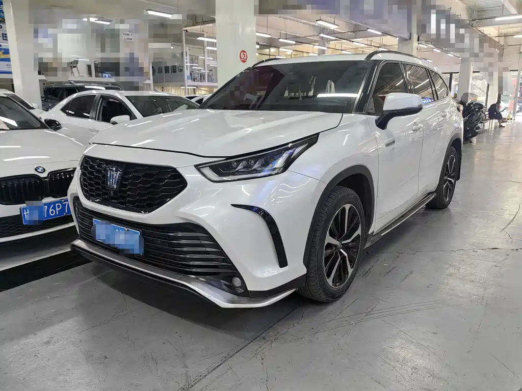 Toyota Crown Kluger
