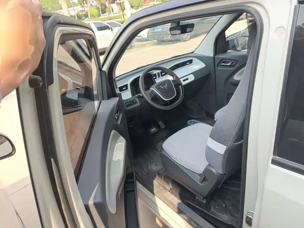 Wuling MINIEV — миниатюра 16