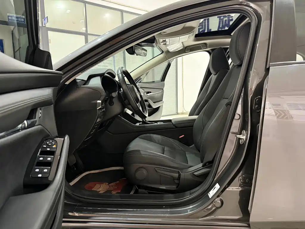 Mazda 3 Axela — миниатюра 9