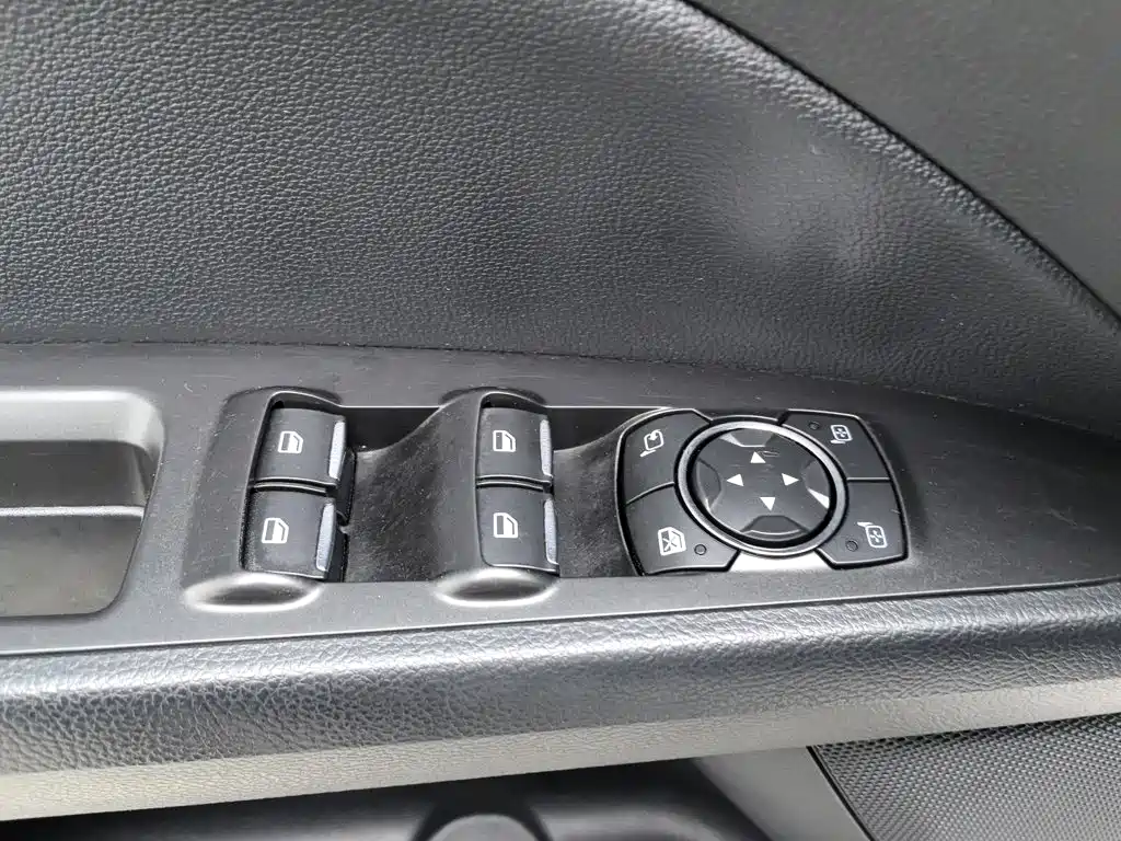 Ford Mondeo — миниатюра 9