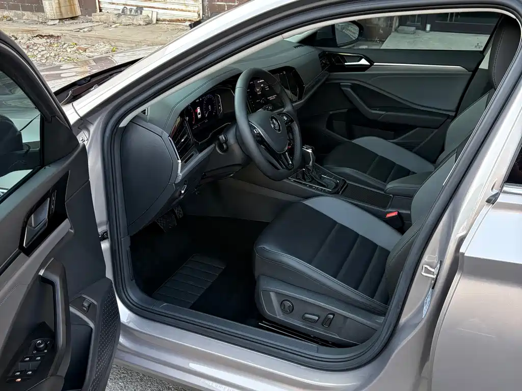 Volkswagen Sagitar — миниатюра 7