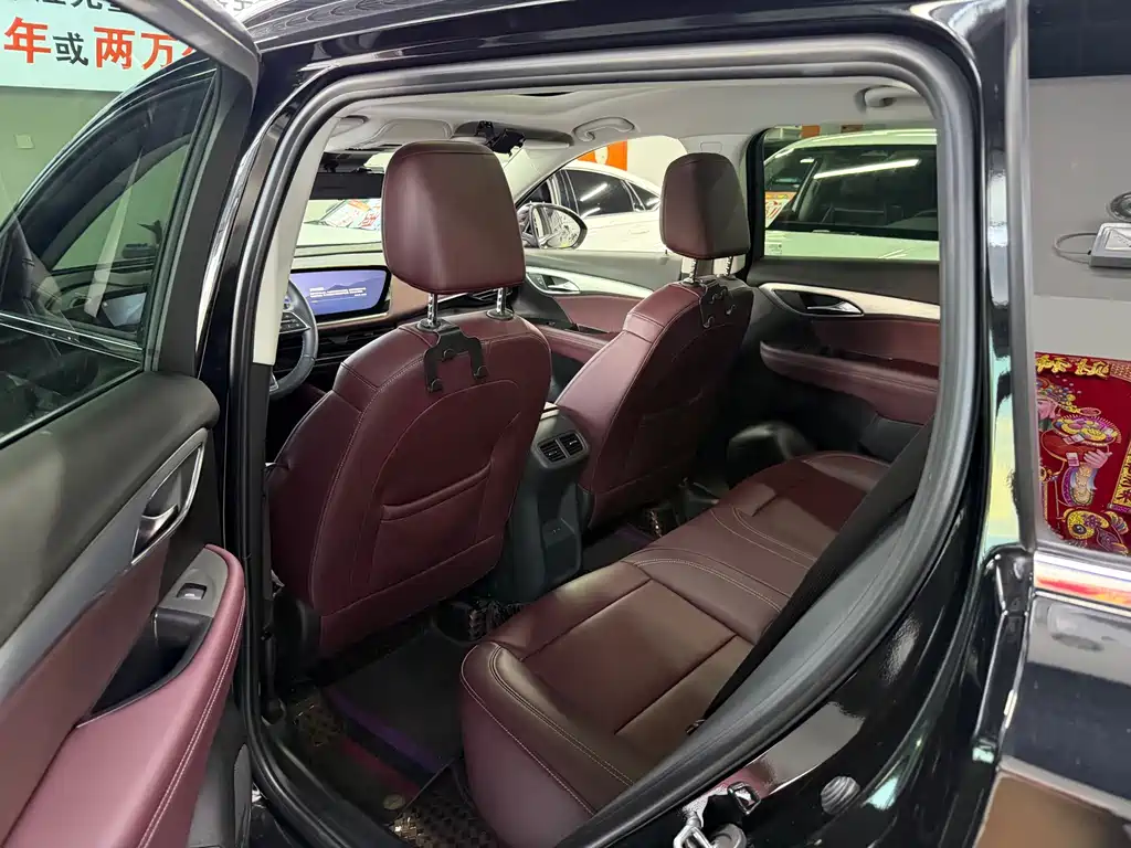 Buick Envision Plus — миниатюра 8