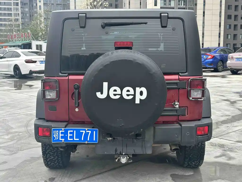 Jeep Wrangler 3.6L Sahara 2-door Edition, фото 4