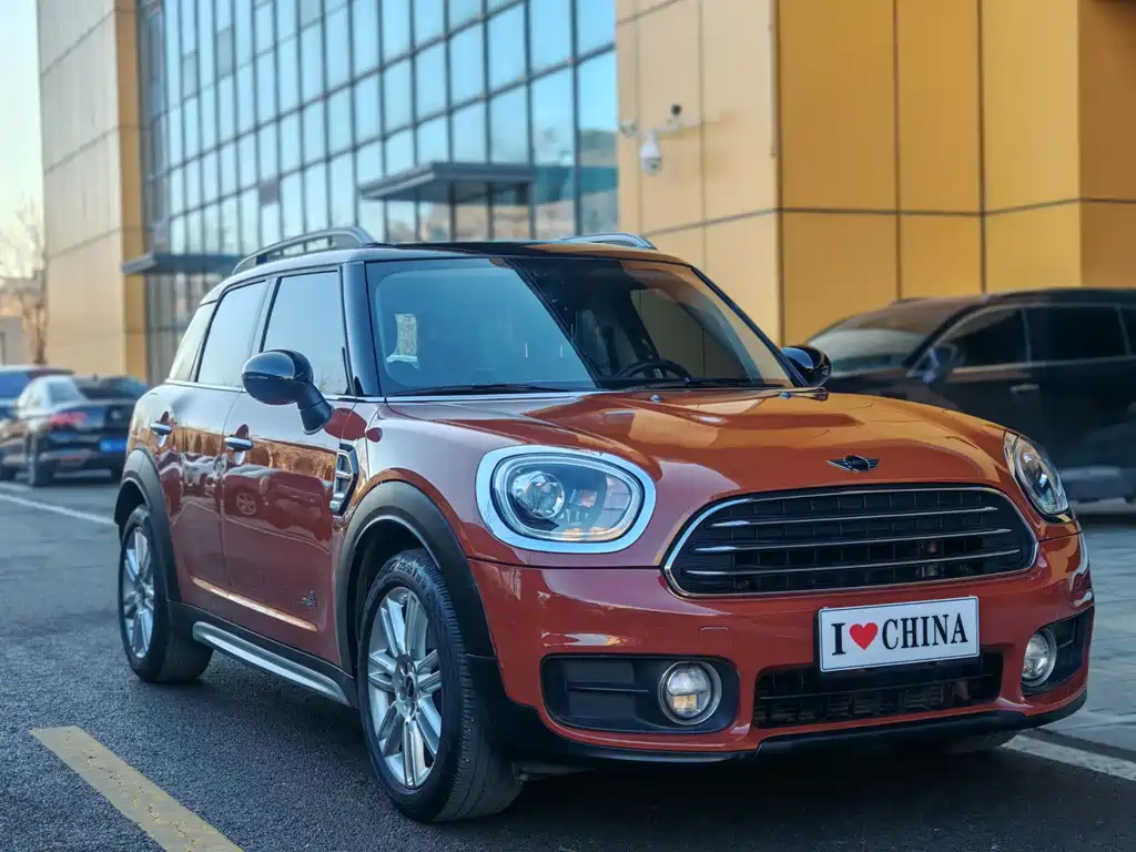 MINI COUNTRYMAN