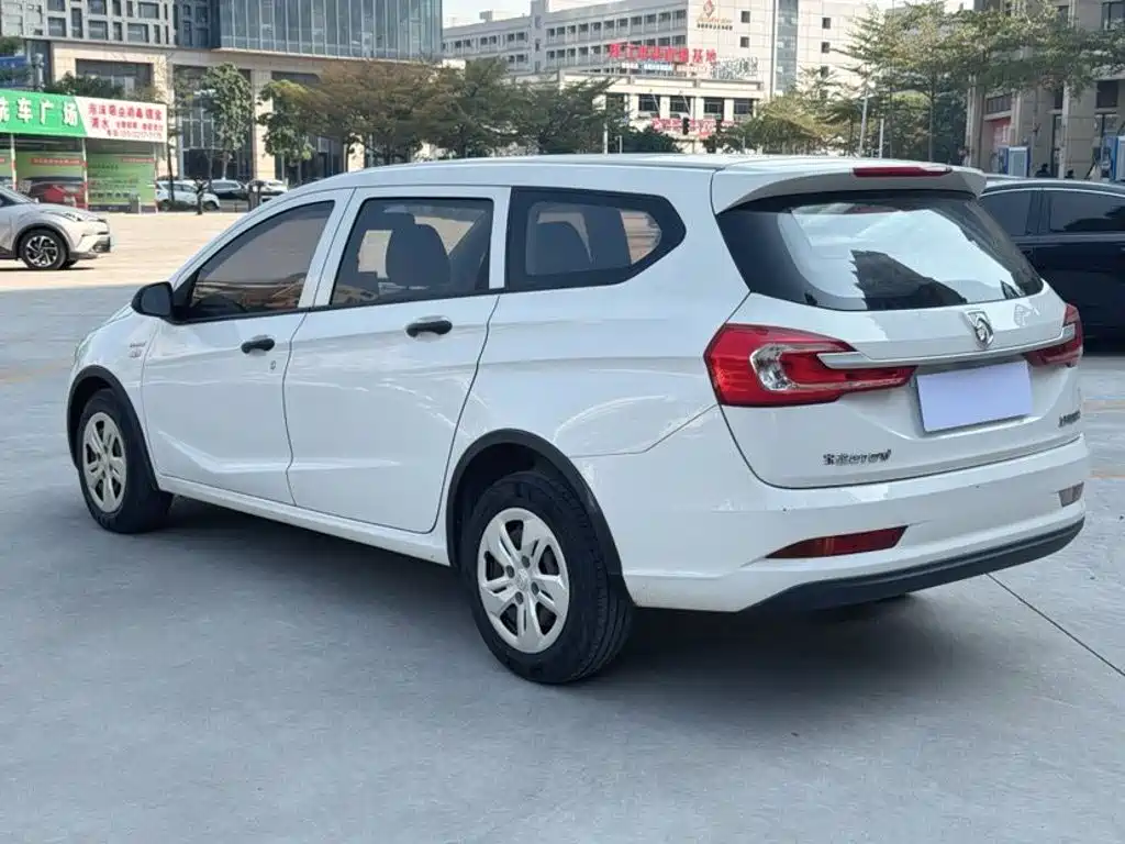Baojun 310W — миниатюра 9