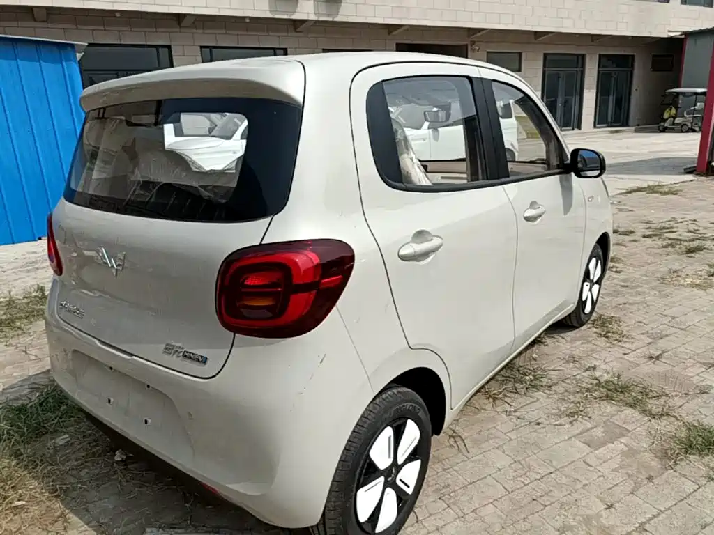 Wuling MINIEV — миниатюра 7